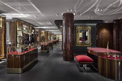 dolce gabbana milano sede|dolce gabbana outlet store.